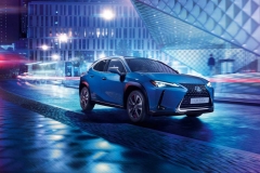 2020-lexus-ux-300e-03